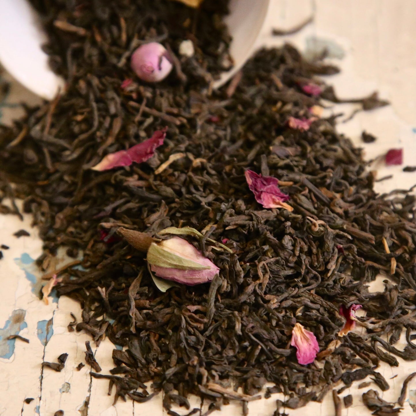 Černý čaj Pu Erh růže a okvětní lístky - 50g